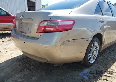 2007 Toyota Camry Le z USA, uszkodzony, nr VIN 4T1BE46K07U127288